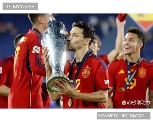 姆巴佩今年59球追平C罗纪录西甲官方社媒发布海报致敬传奇球星