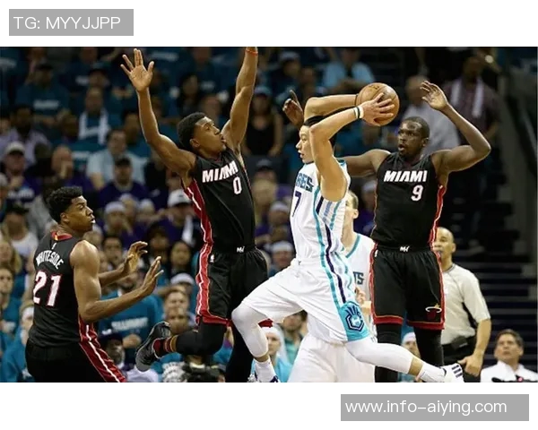 韦德盛赞黄蜂队：他们的比赛风格让我感受到篮球的乐趣与激情