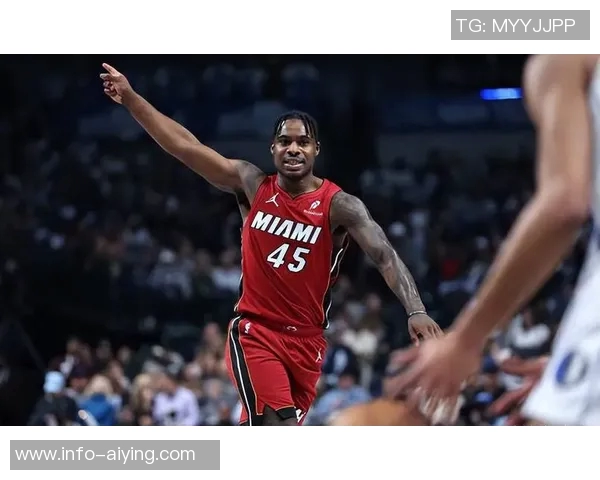 小米切尔助攻12次展现控卫实力努力帮助队友轻松得分